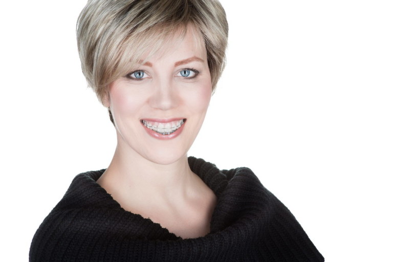 Brustkrebs, Christine Raab, Visagistin, Aschaffenburg, Make-Up Artist, Maskenbildner, Hund, Hundekopf, Perücke, Glatze, positiv, Großostheim (4)