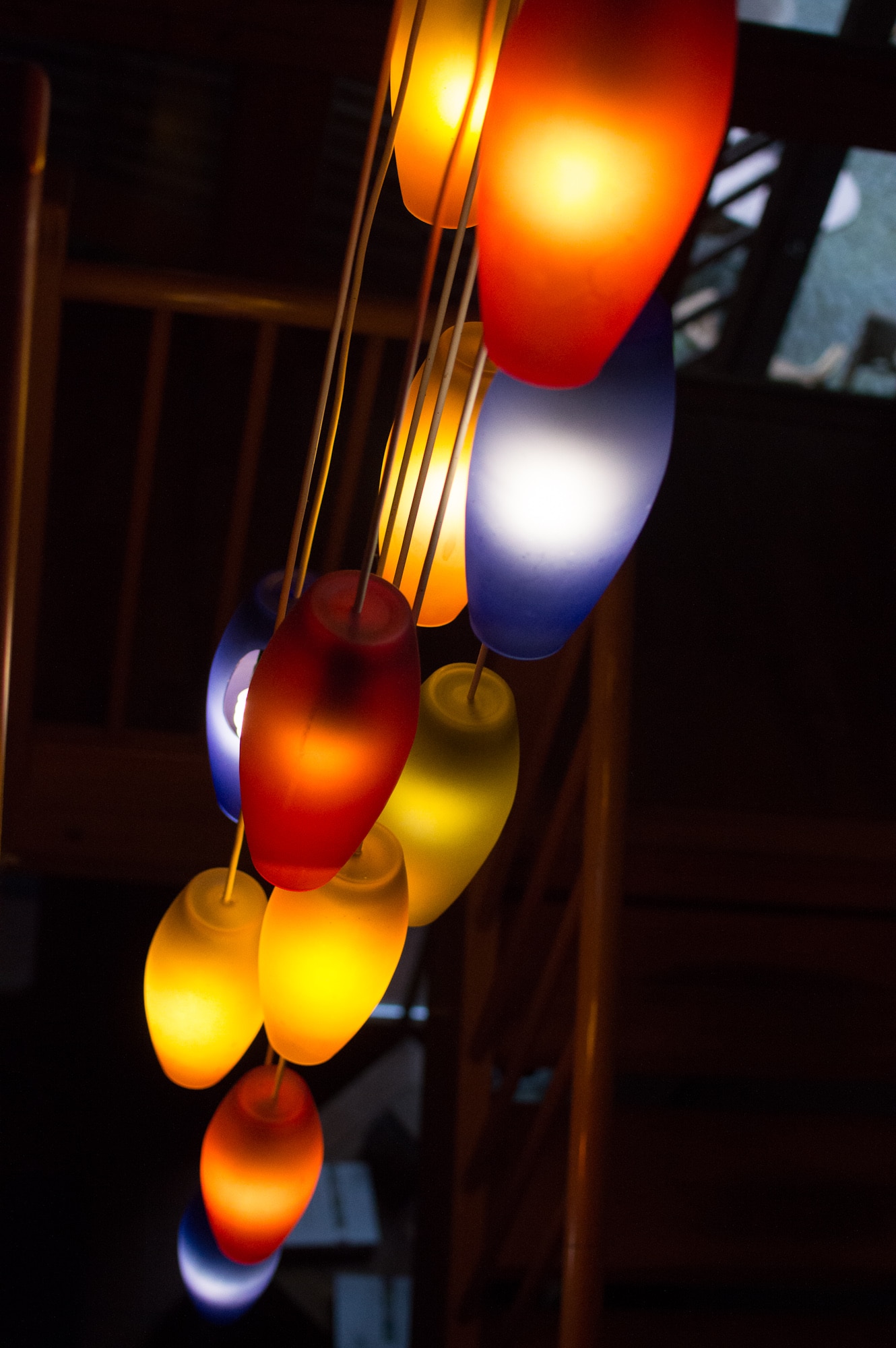 Lampen bunt gelb rot blau leuchten